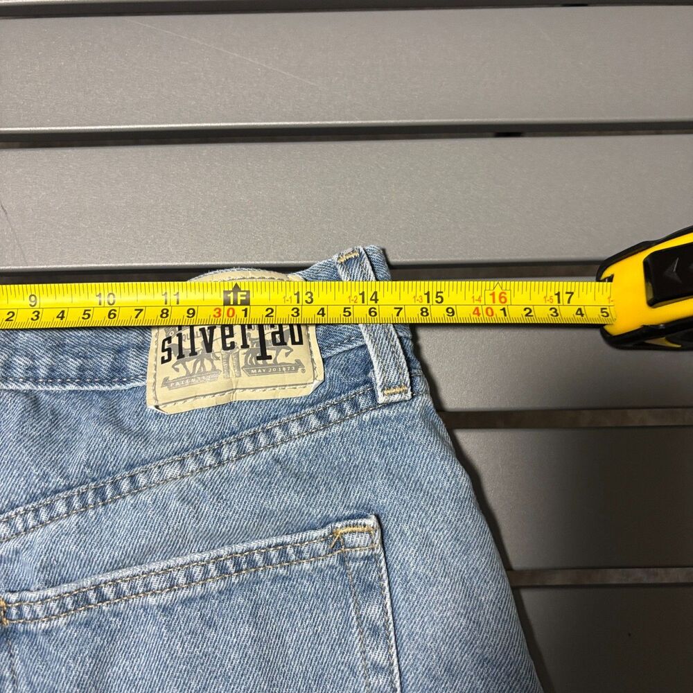 Levi's Silver Tab Jean shorts Womens Size 29 Cut Off Summer - Picture 8 of 10